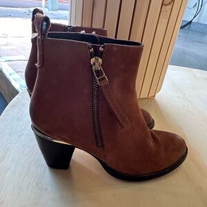 Steve Madden suede heeled boots size 5